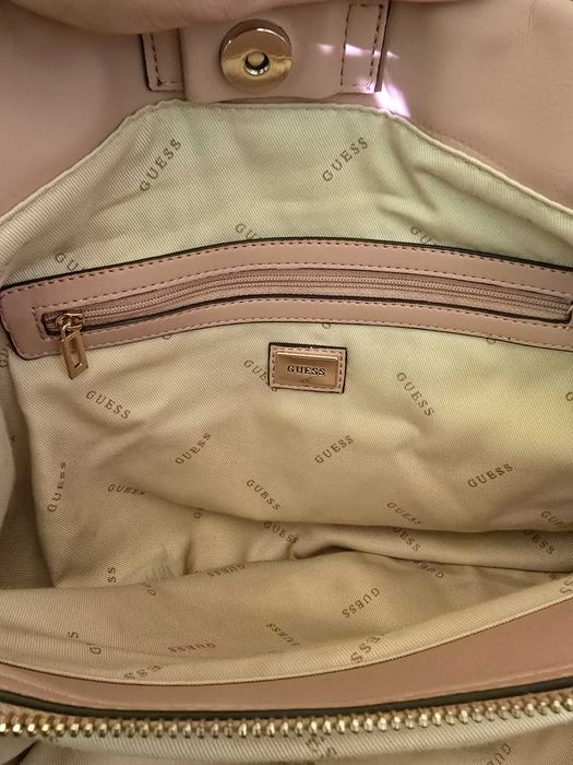 Guess оригинална дамска чанта
