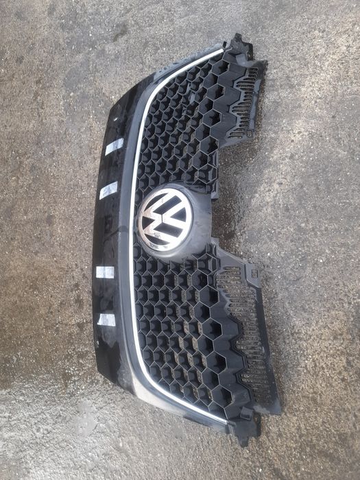 Grila bara fata Golf 5 GTI