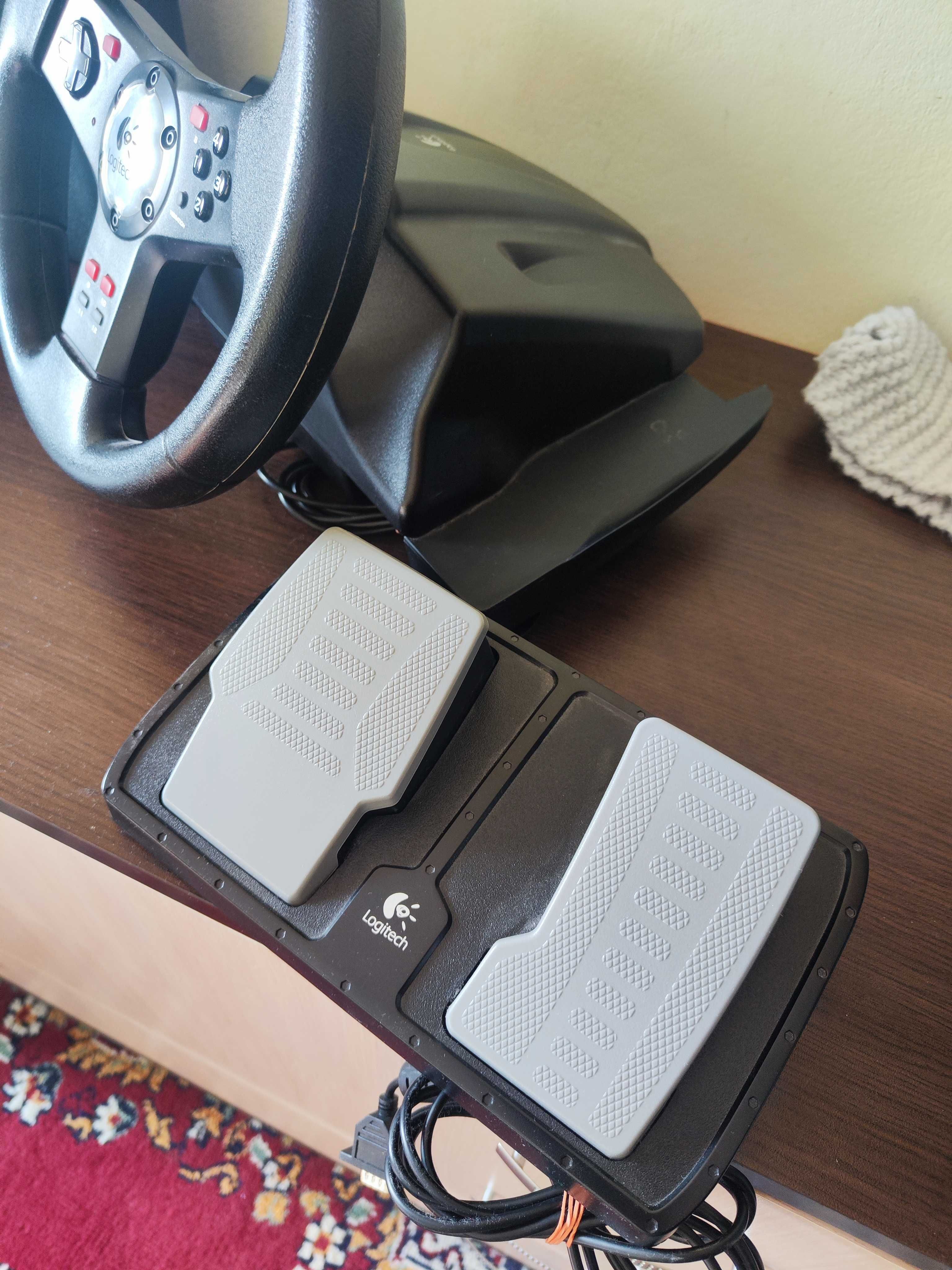Волан и педали Logitech