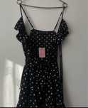 Rochie neagra cu buline albe, stil PrettyLittleThing