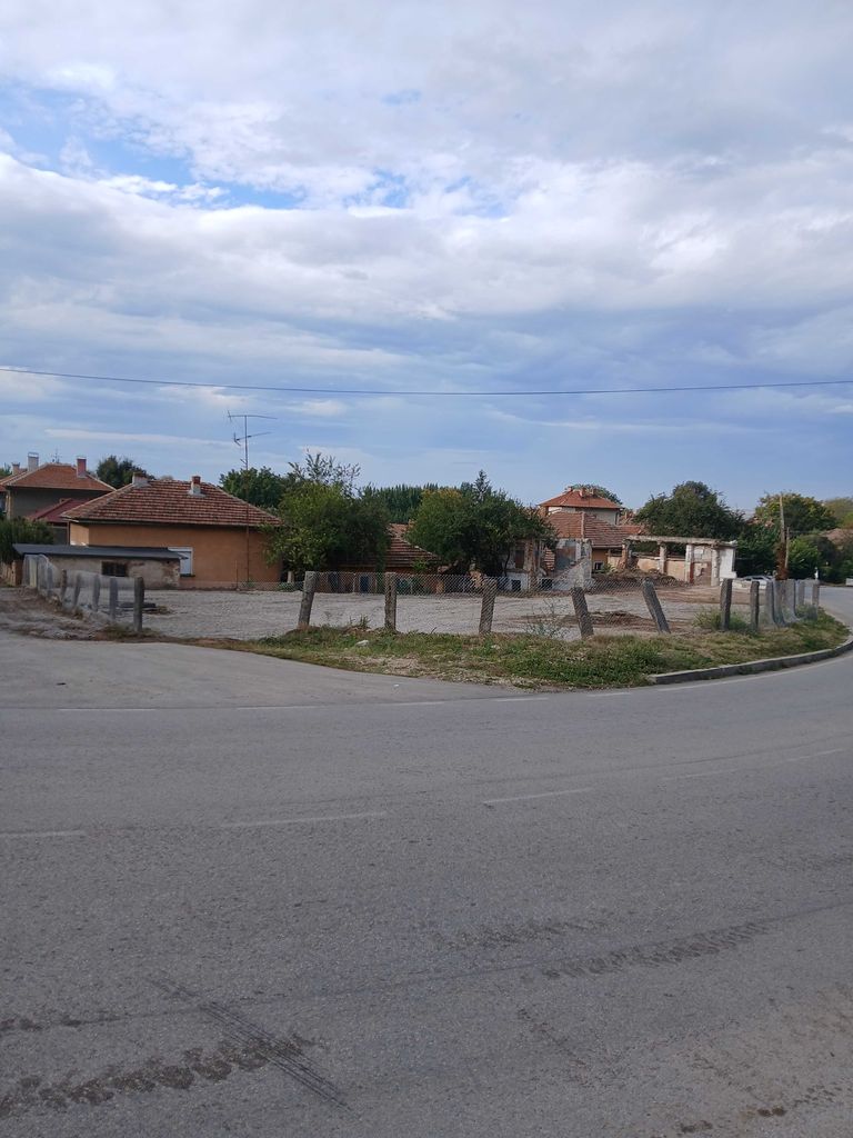 Дава се под наем Парцел в Лом - 600 кв.м за 153 € - Снимка #12