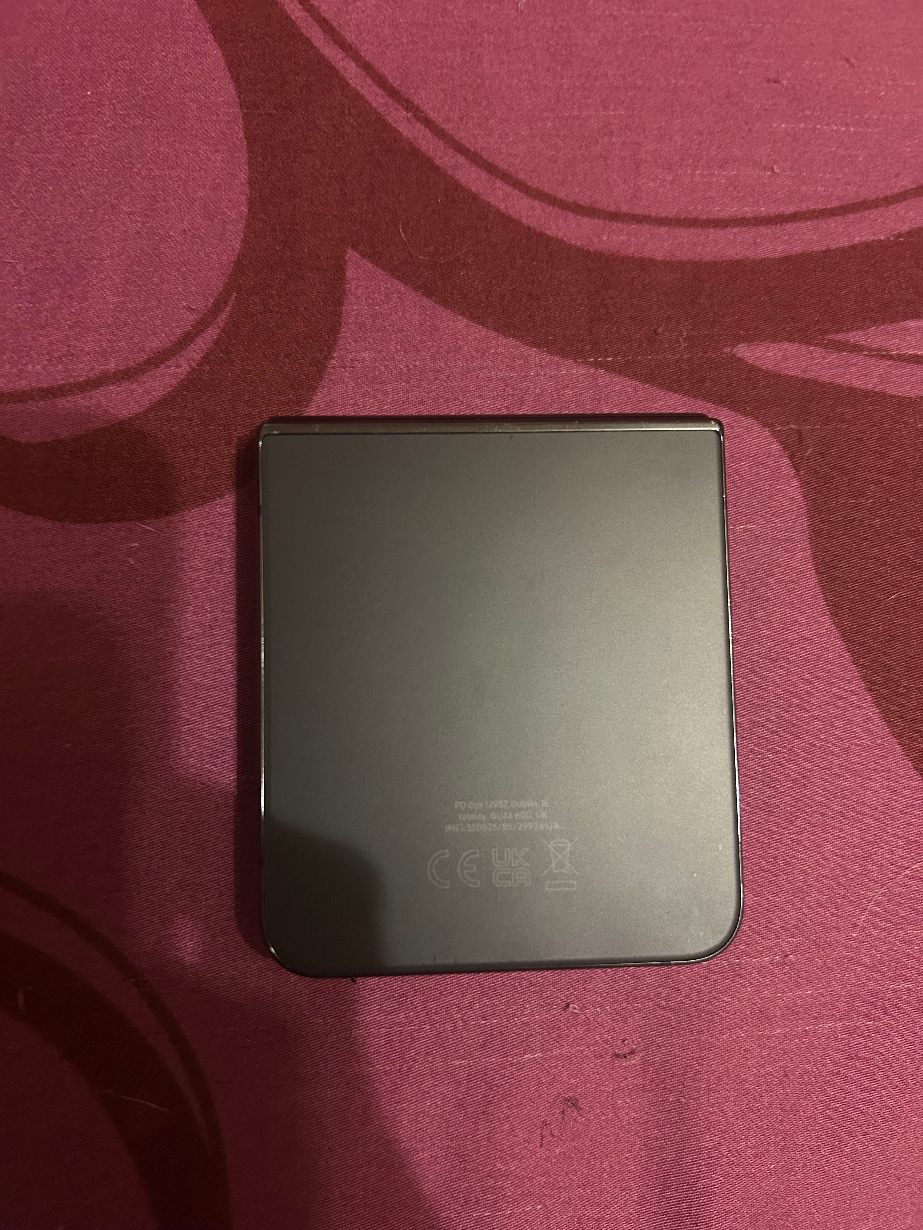 Samsung galaxy z flip 4
