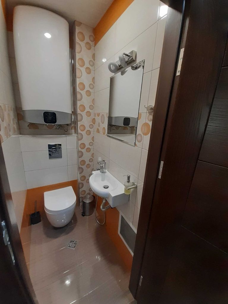 Продава се Тристаен апартамент в Сливен, Младост - 80 кв.м за 1663 €/кв.м - Снимка #16
