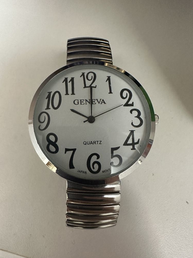 Часы Geneva Quartz