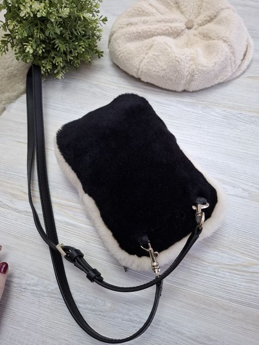 Малка чанта кожа с косъм