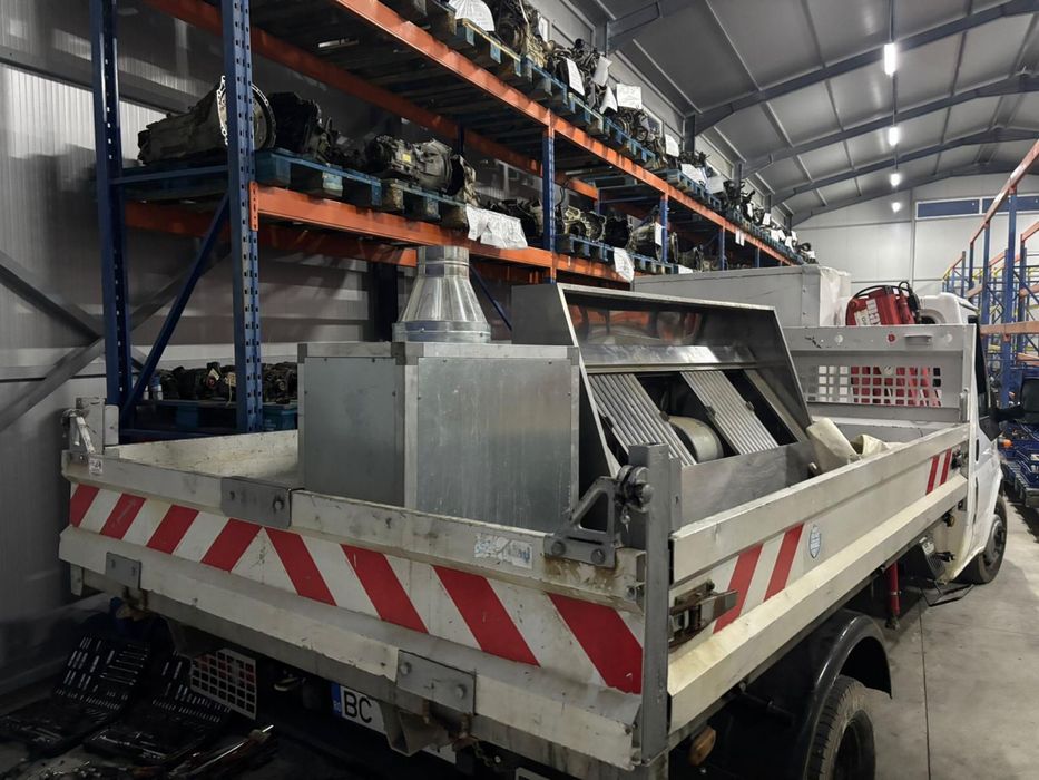 Hota 1,80m. Cu motor incorporat si filtru carbon.