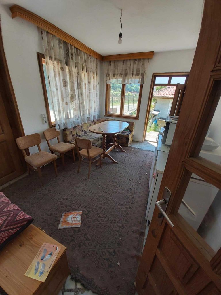 Дава се под наем Къща в с. Бяла, Област Сливен - 100 кв.м за 255 € - Снимка #7