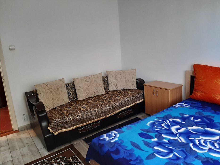 Închiriez garsonieră