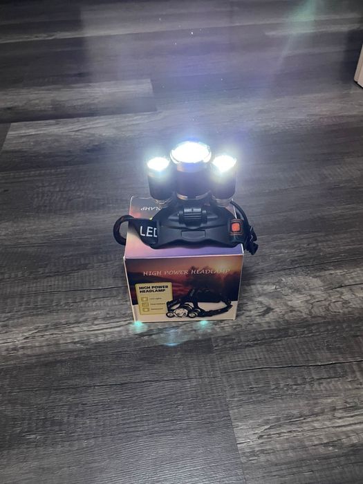 Vând lanterna de cap profesională