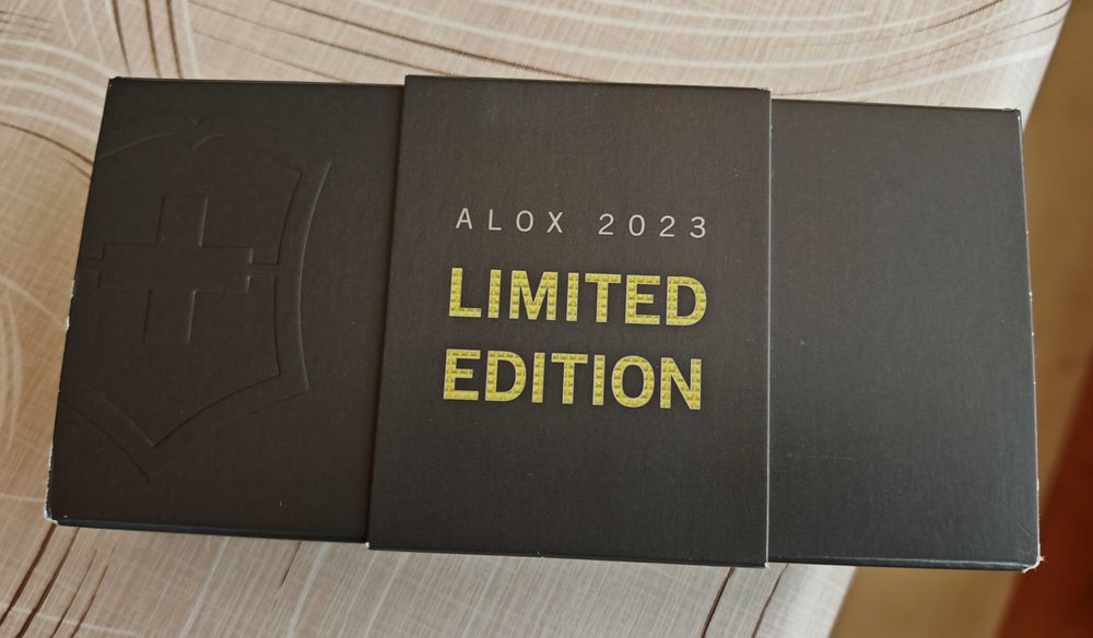 Швейцарски нож Victorinox Hunter Pro Alox Limited Edition 2023