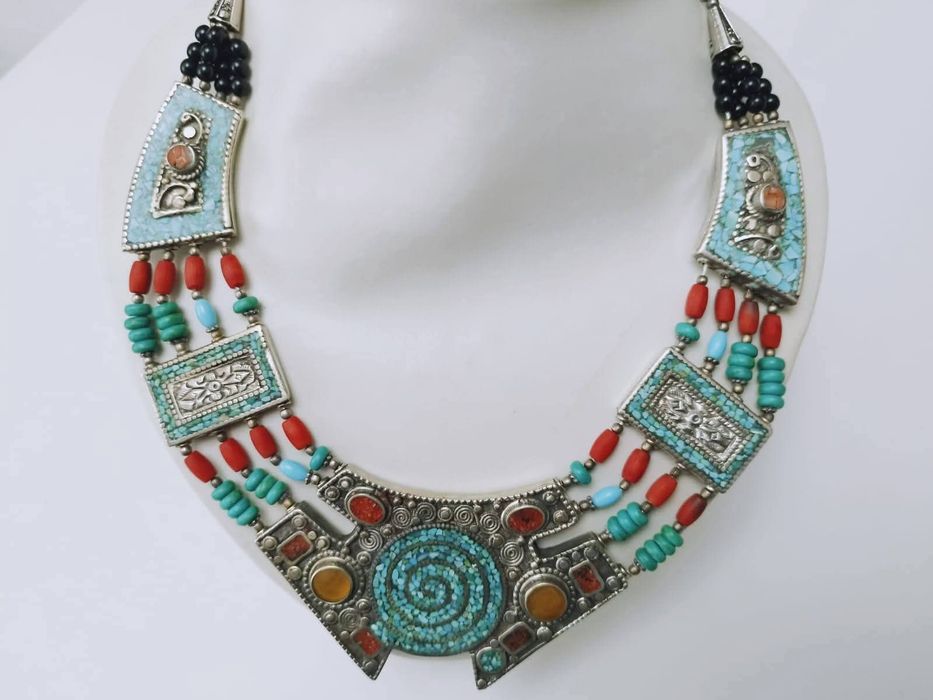 Vechi colier etnic argint de 925, lucrat manual, pietre naturale