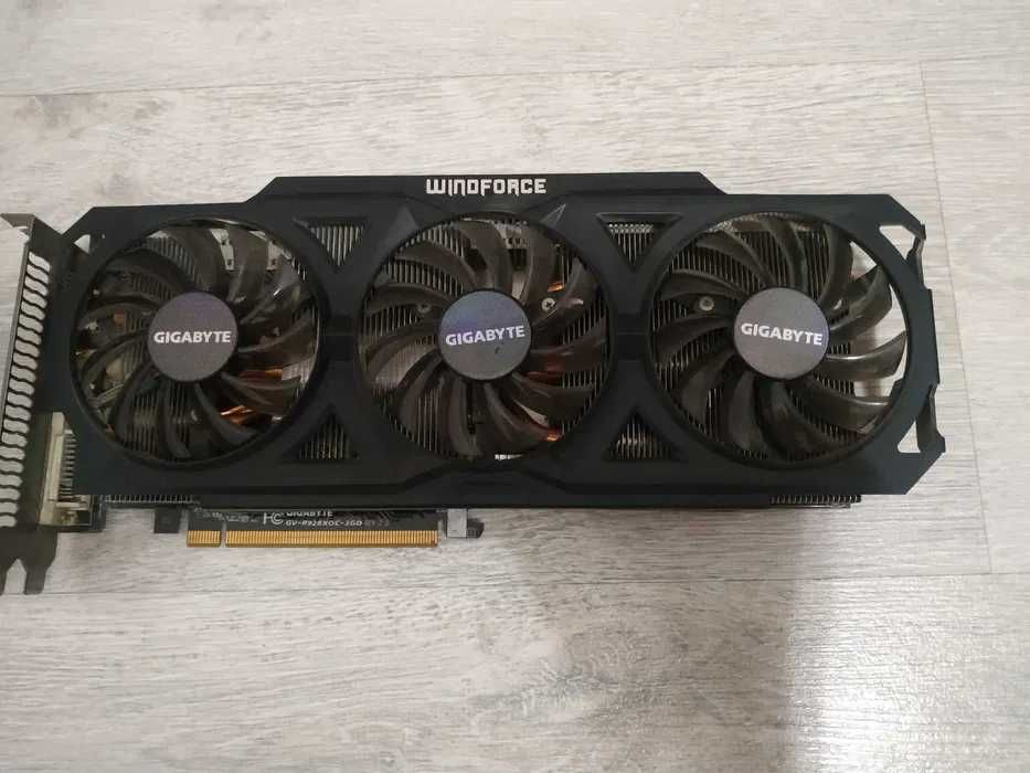 Продаю Видеокарту Radeon R9 280x от Gigabyte