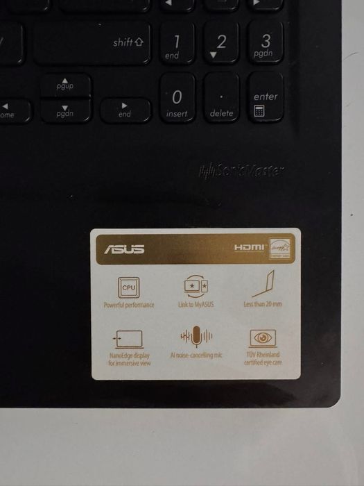 Laptop ASUS VivoBook 15 X1500EA garantie ian 2025