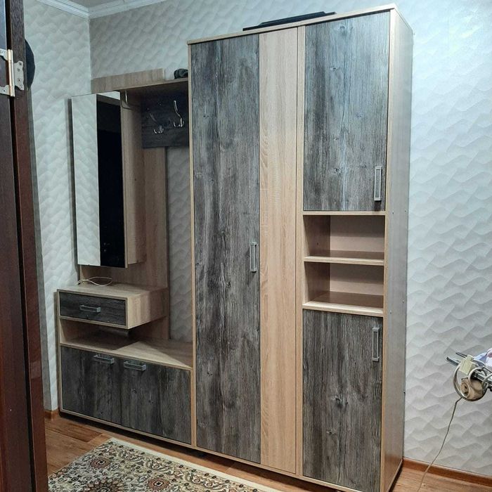 Продам прихожую и прочую мебель пр-во Россия