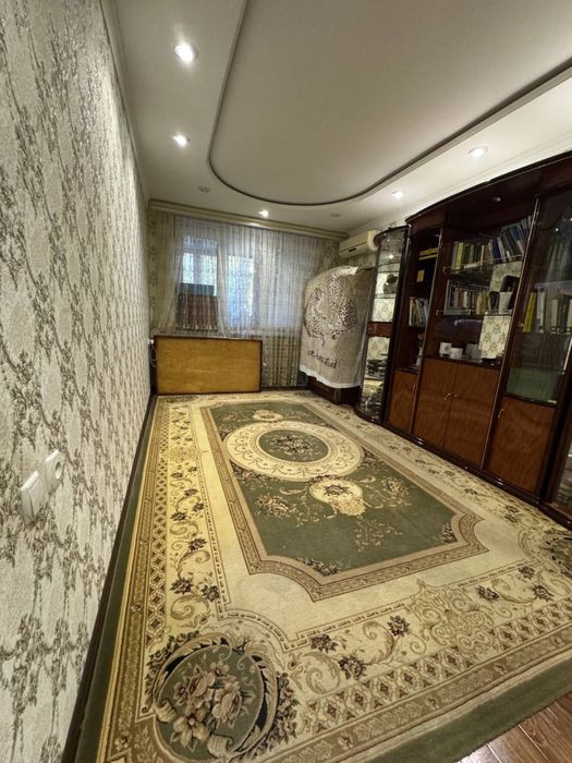 80 м2 примерно , не маклер