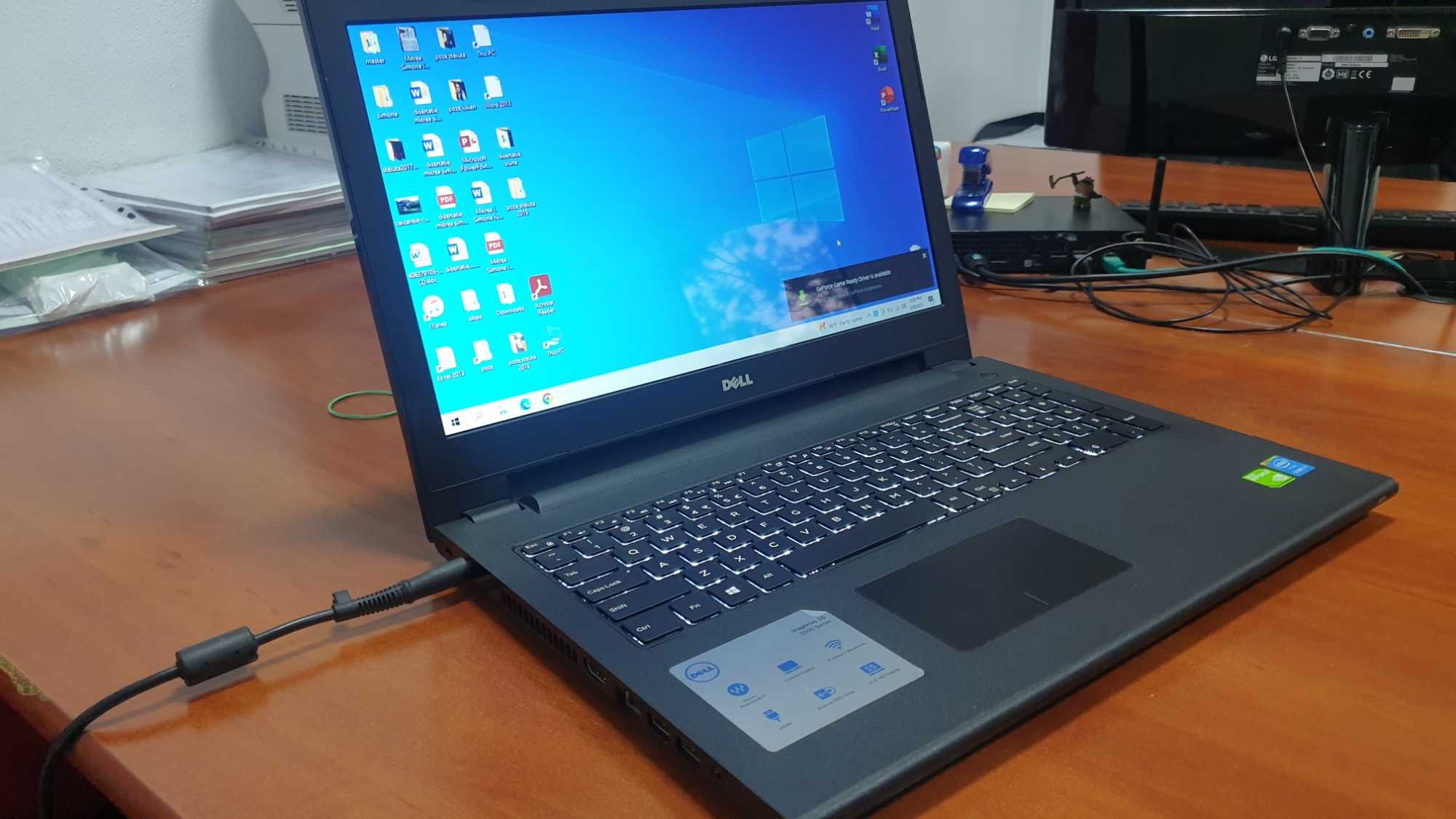 Laptop Dell Inspiron 15 seria 3000