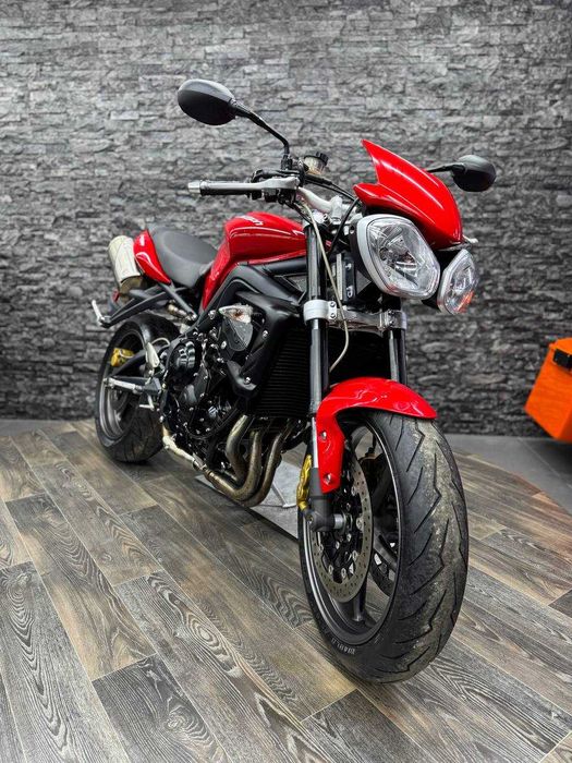 Triumph Street Triple 675 R Batyr Moto