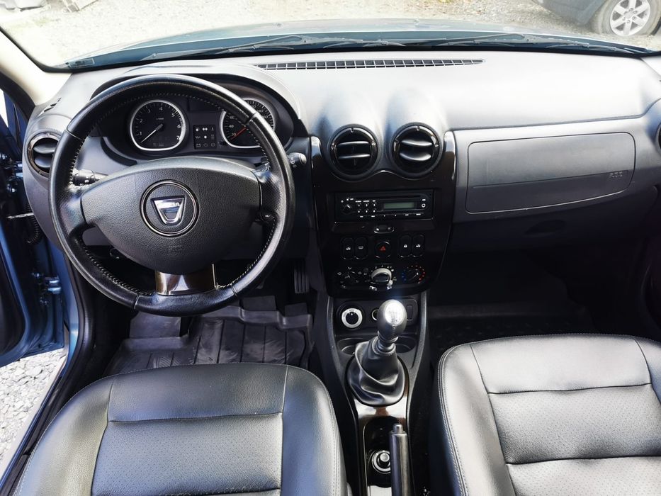 Dacia Duster 4x4 stare foarte bună îngrijită