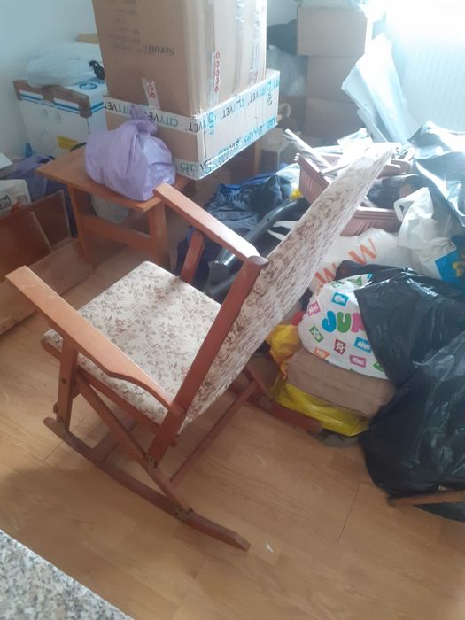 Vând Balansoar lemn, tapițat, impecabil