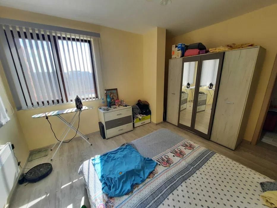 Дава се под наем Тристаен апартамент в Пловдив, Остромила - 118 кв.м за 600 € - Снимка #3