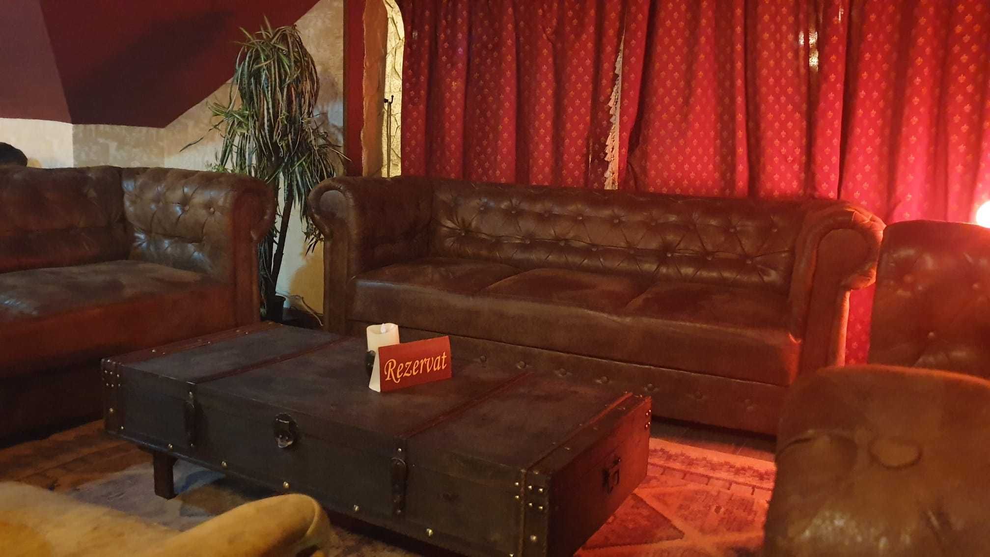 Canapele, Fotolii, design Chesterfield, Lux, Club, Bar, Restaurant