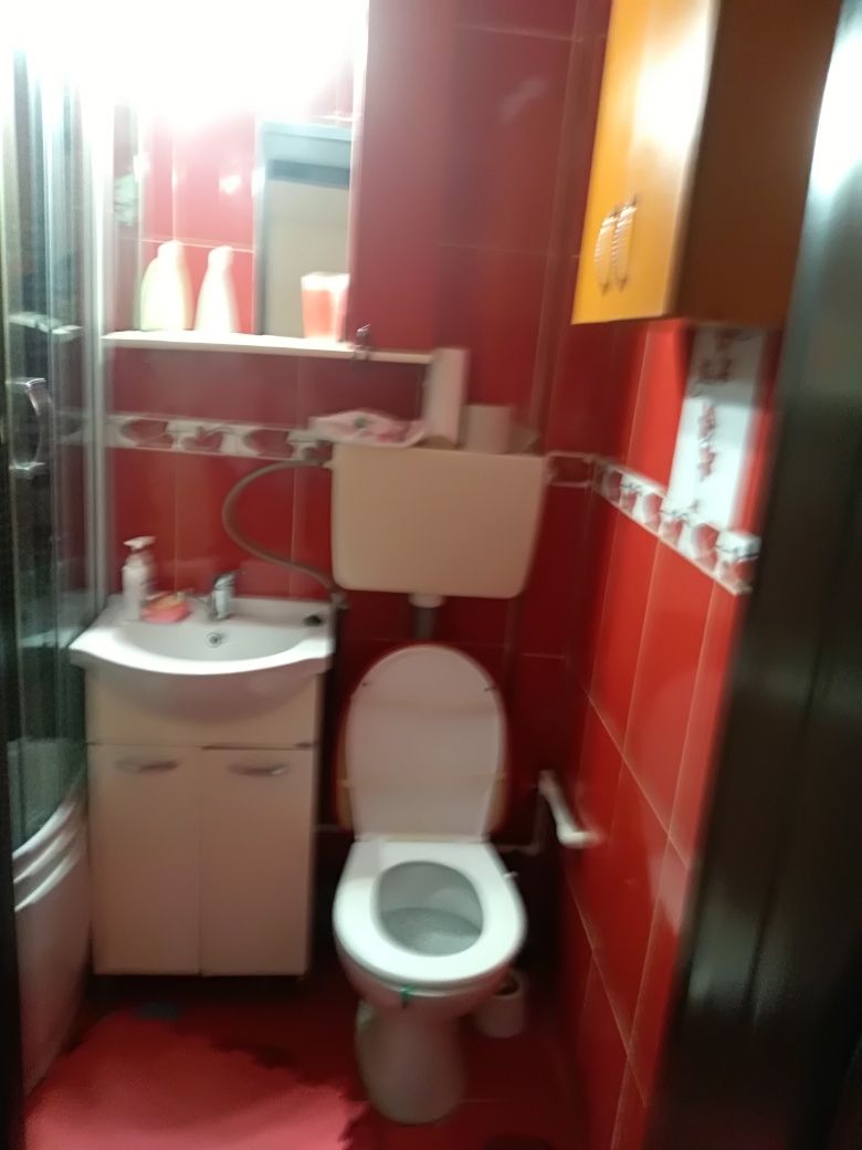 Apartament( garsoniera) etaj 3 cu imbunatatiri