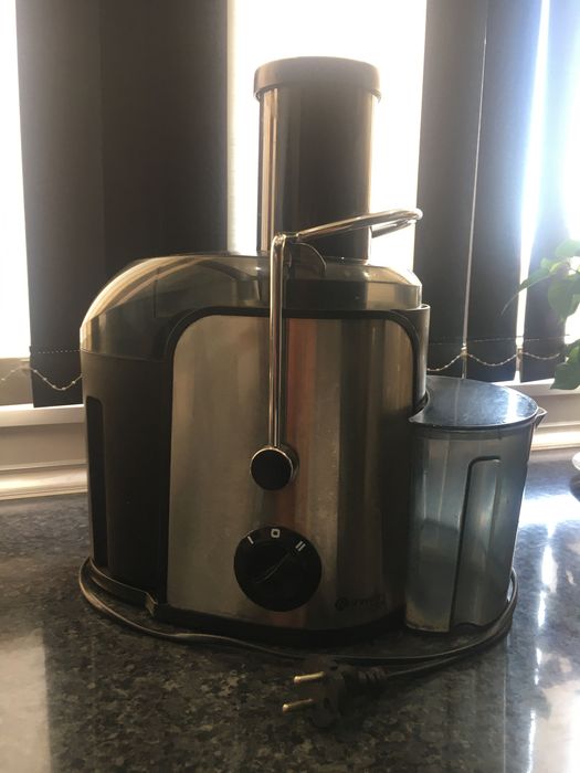 Сокоизстисквачка за плодове и зеленчуци Rohnson R425, 1000W