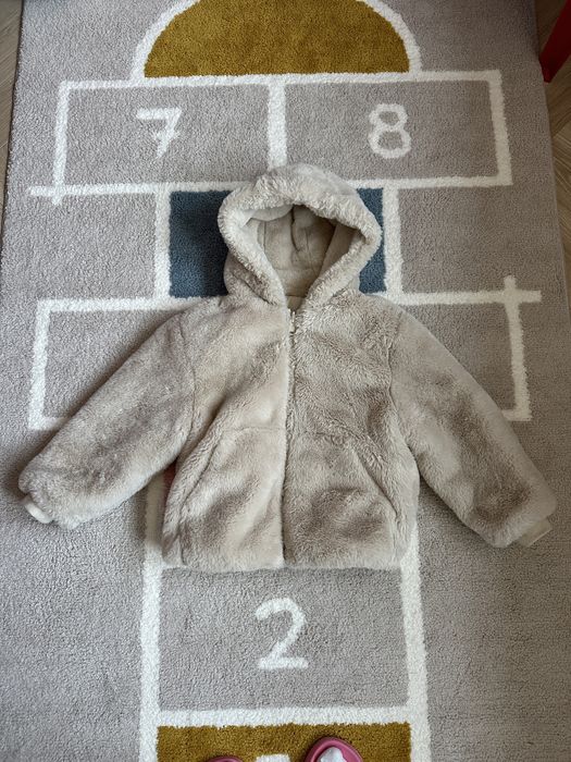 Geaca Zara pt fete cu 2 fețe marimea 5-6 ani (116 cm)