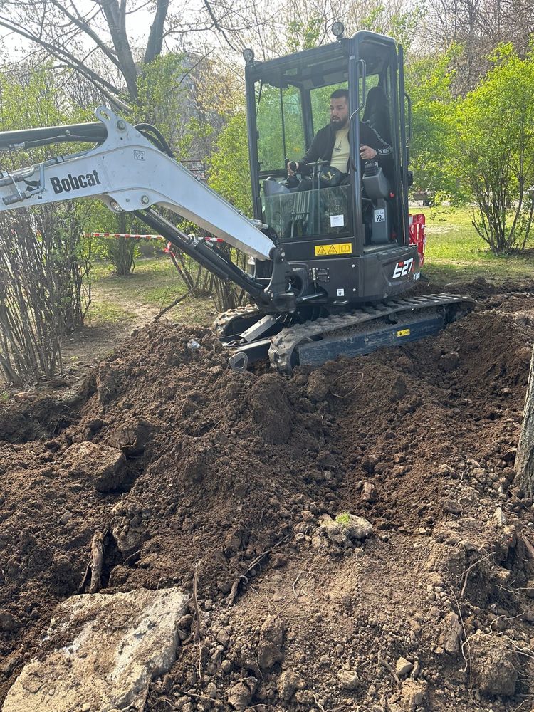 Inchiriez Miniexcavator ,Incarcator frontal bobcat