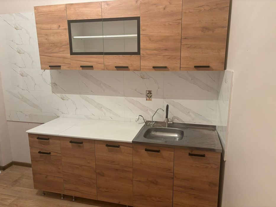 Срочно продаётся кухонный шкаф