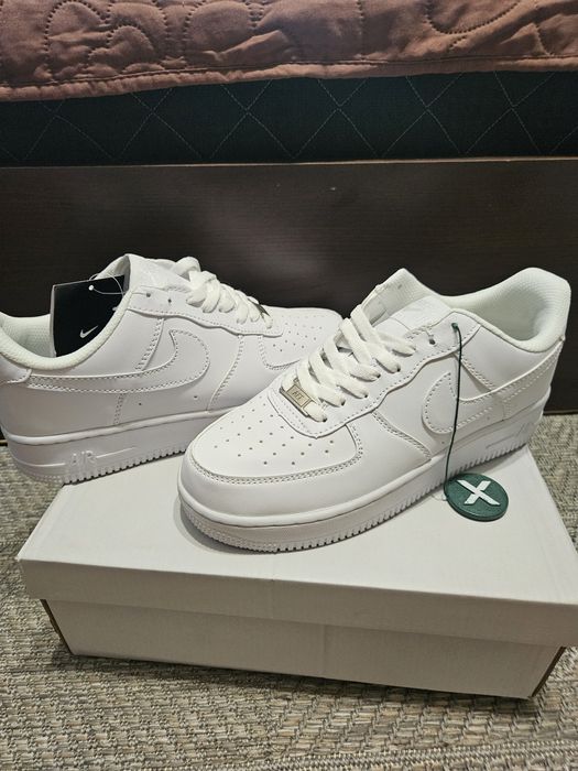 Маратонки Nike air force triple white