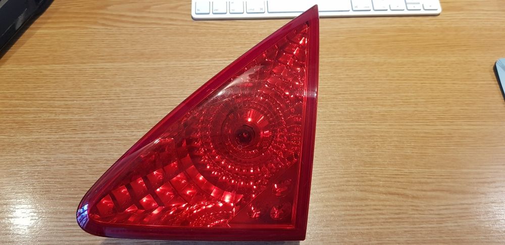 Stop Peugeot 3008 Haion / Portbagaj dreapta