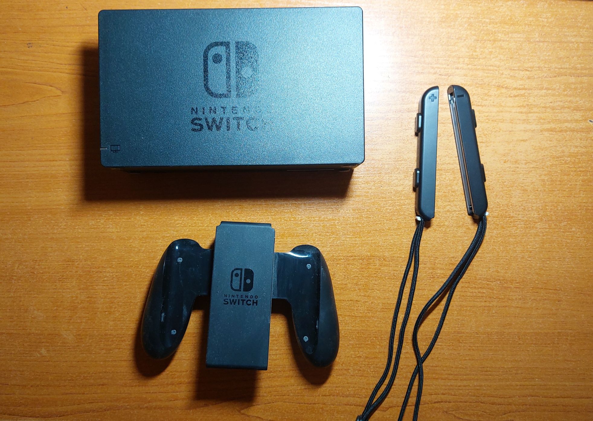 Nintendo switch+ 3 Игри и Case и калъв за пренос