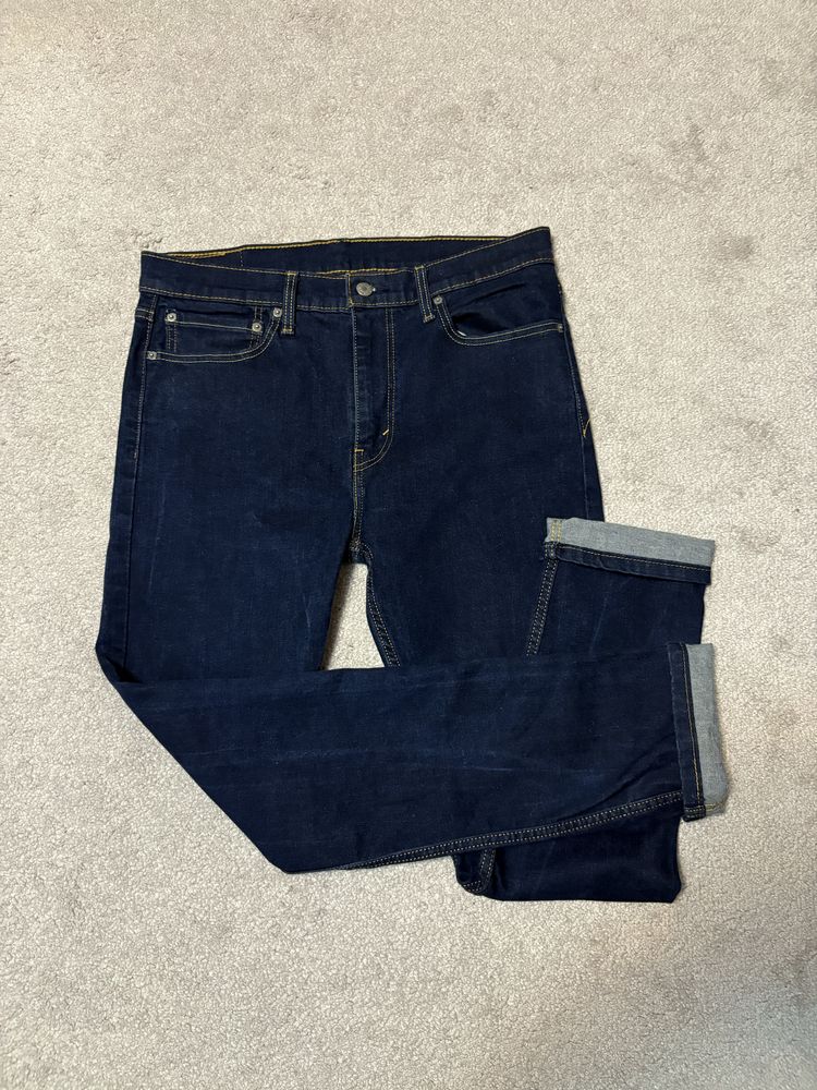 Blugi Levi’s barbati!