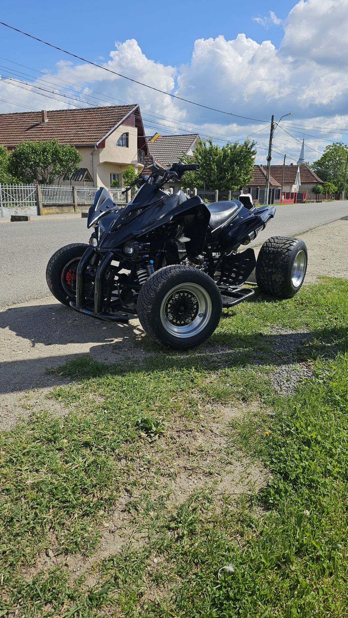Vând ATV 250cc cu acte