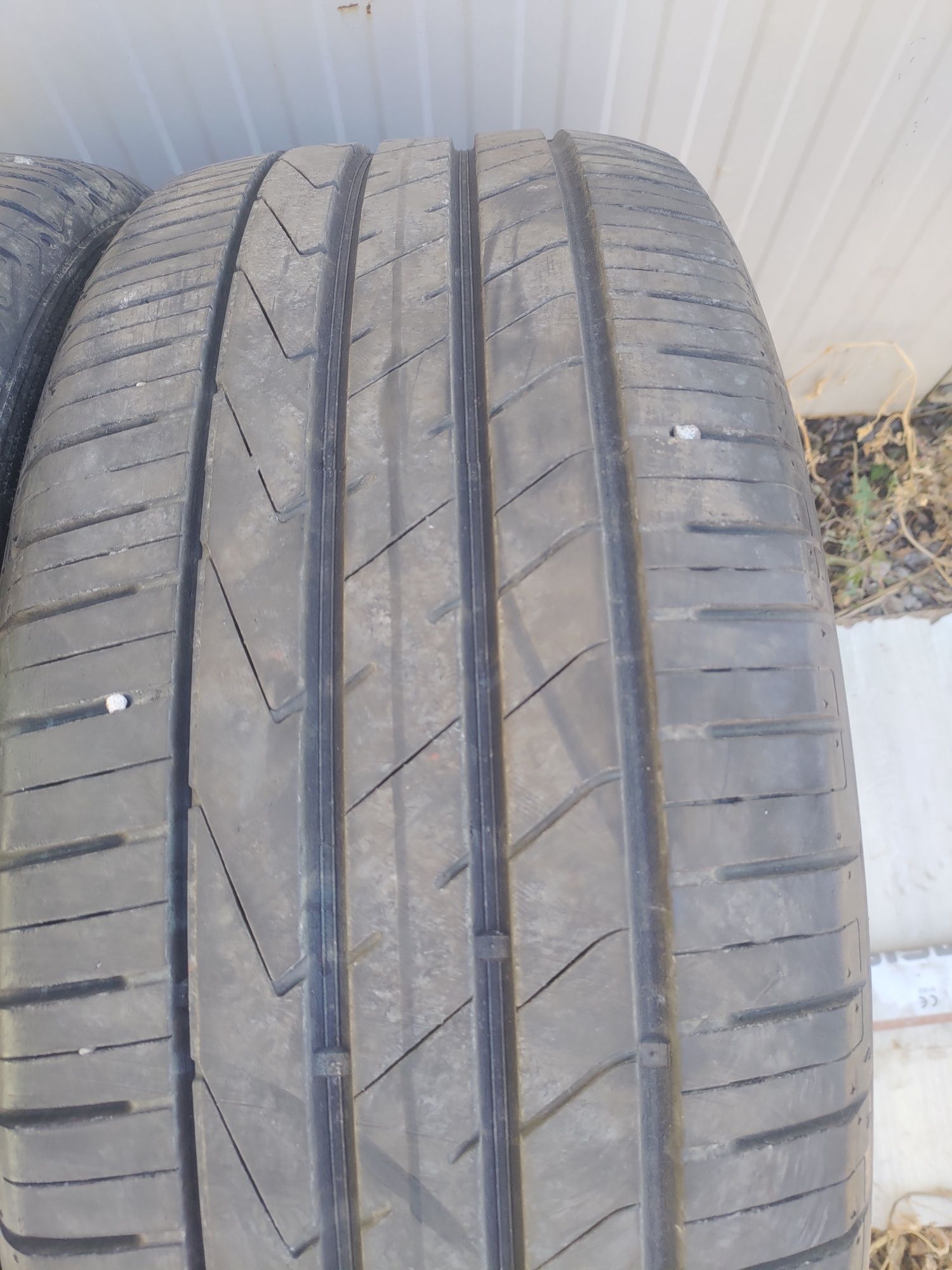 245/45/19 hankook