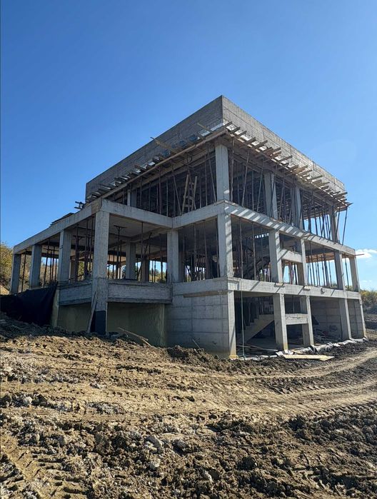 Firma de constructii Executam case la Rosu, Garduri, Dulgherie Zidarie