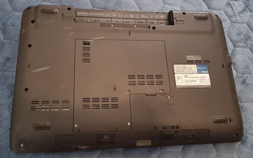 Лаптоп  Asus X72D 15,6 за части