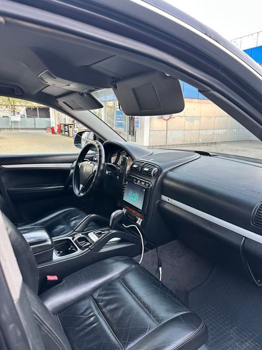 Продам порш каен 2004