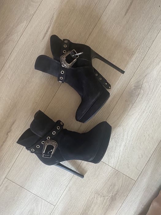 Saint Laurent боти