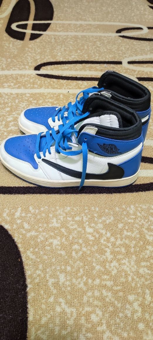 Маратонки NIKE AIR