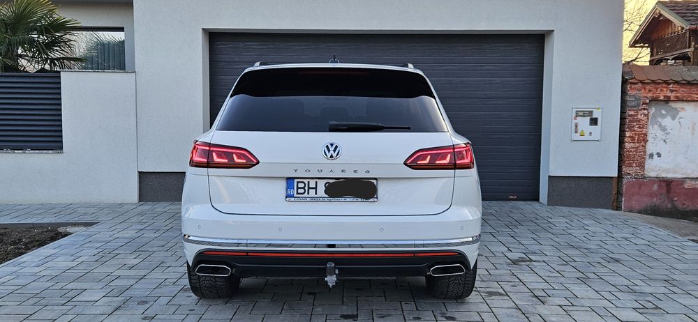VW TOUAREG 3.0 TDI 286 CP Full Matrix  Bord digital Fără daună
