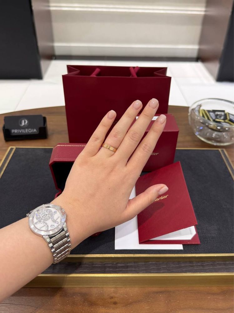 NEW Кольцо Cartier Love Small Model B40852 RG