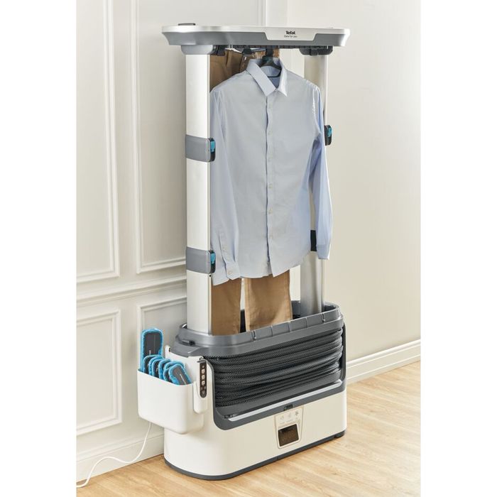 Aparat automat cu aburi de calcat