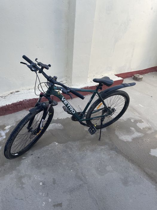 Горный велик очень хороший качественный ездил примерно 4 месяцев