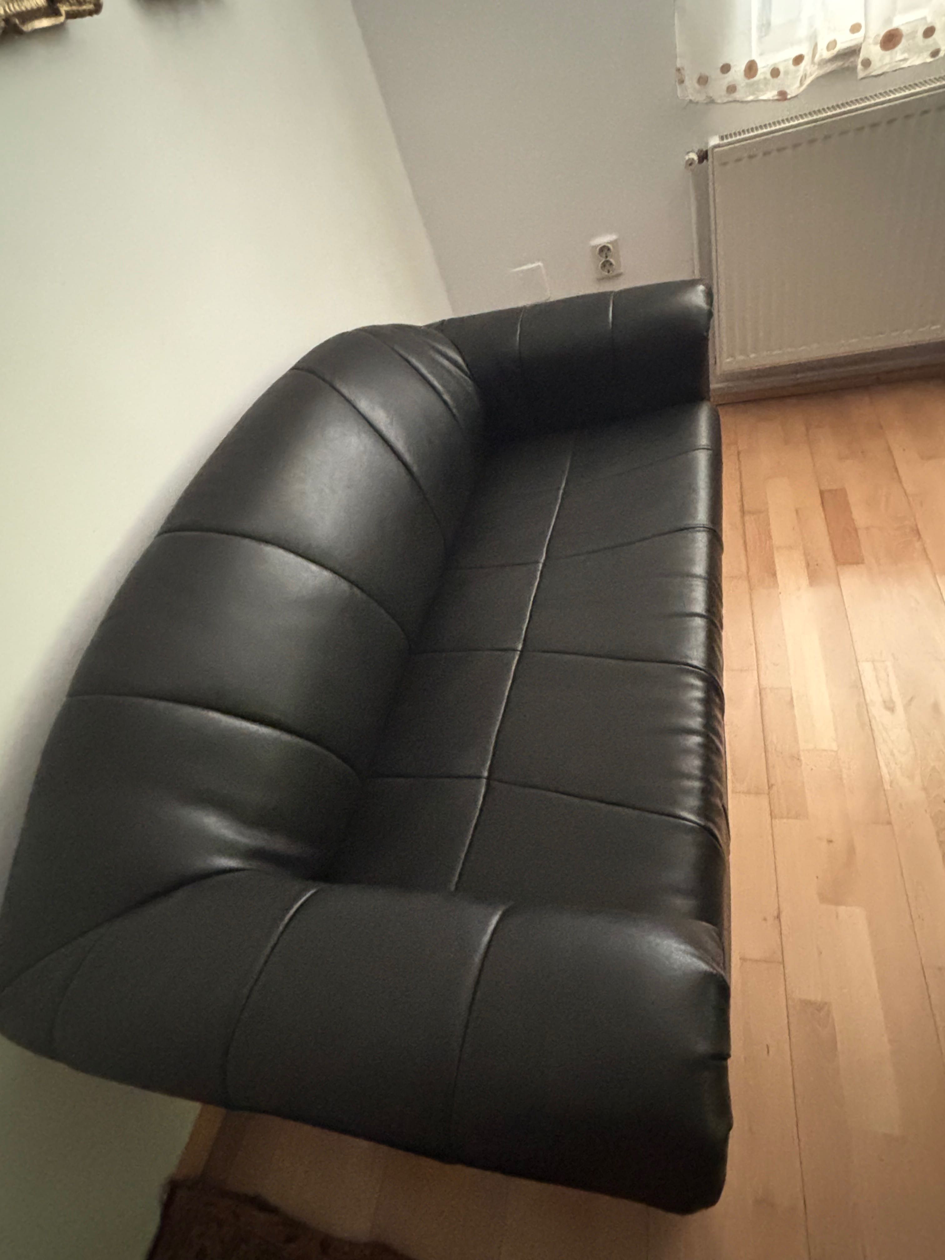 Set piele, 2 canapele/1 extensibila +1 fotoliu