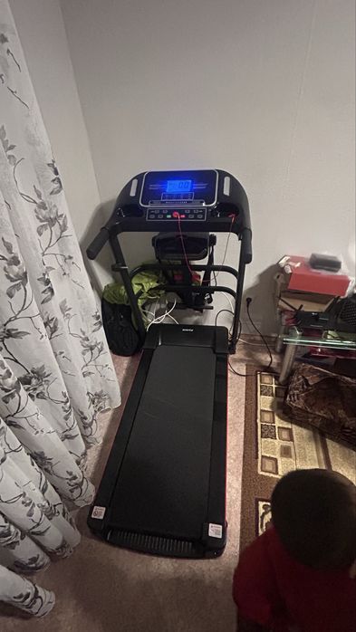 Продам бегавую дорожку новая