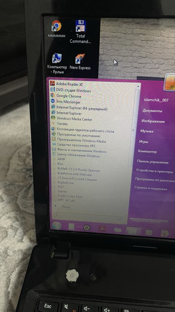 Наутбук LENOVO.  .