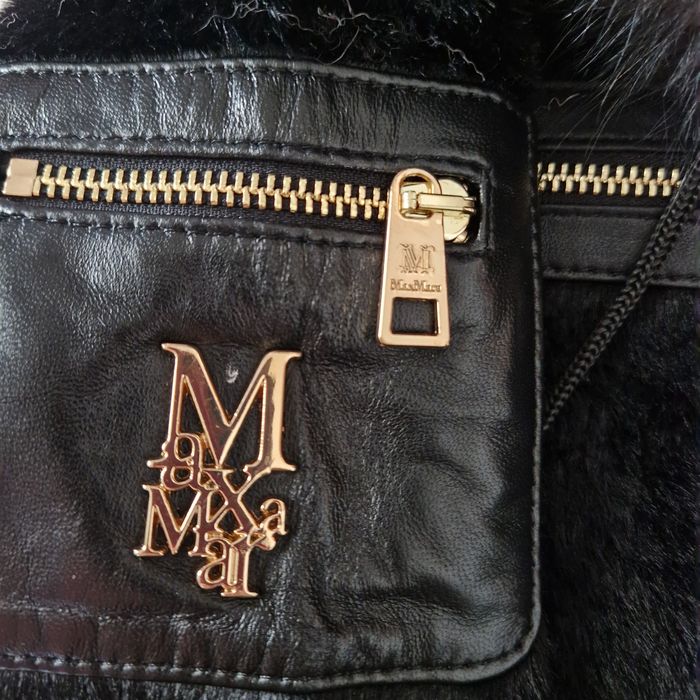 Geaca de blana naturala cu gluga