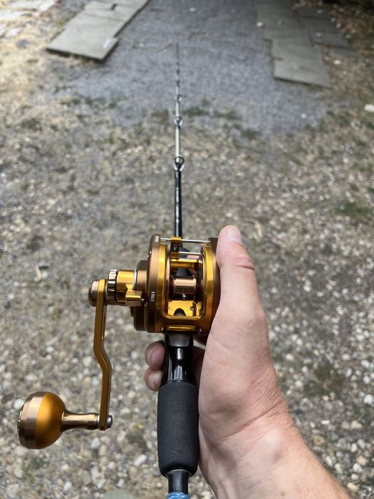 Комплект въдица и мултипликатор Jigging master